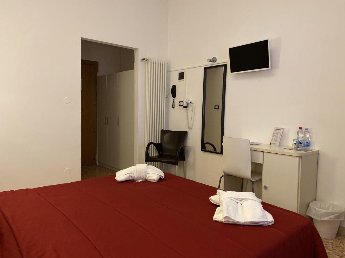 Hotel Le Vele Cesenatico Kültér fotó